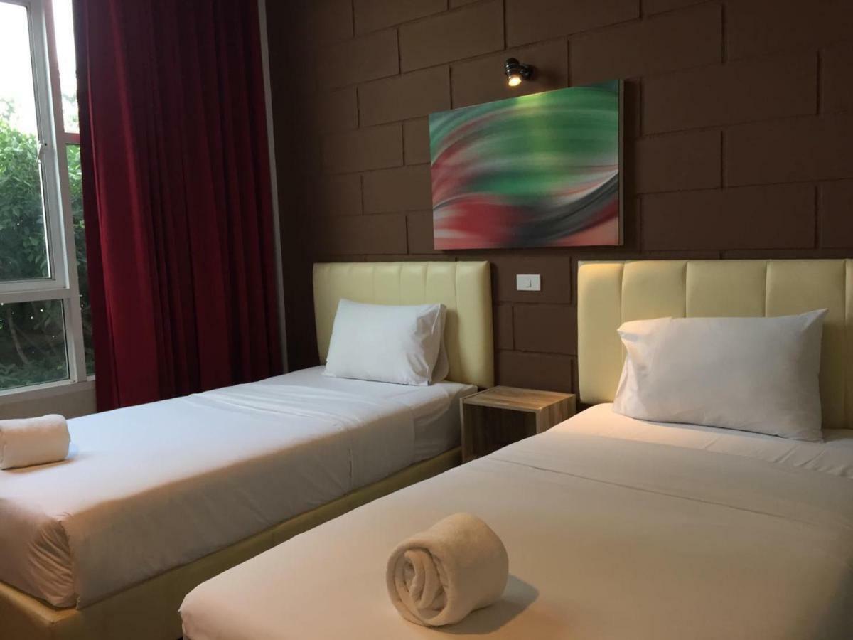 Hotel The Zell Buriram Exteriér fotografie